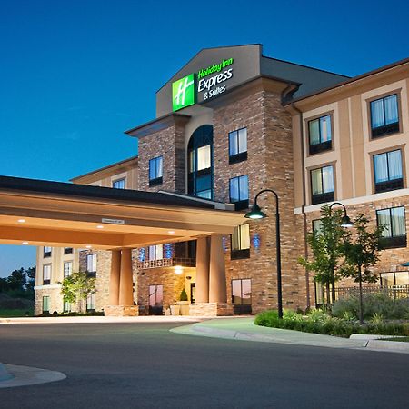 Holiday Inn Express Hotel & Suites Wichita Northeast By Ihg Bagian luar foto