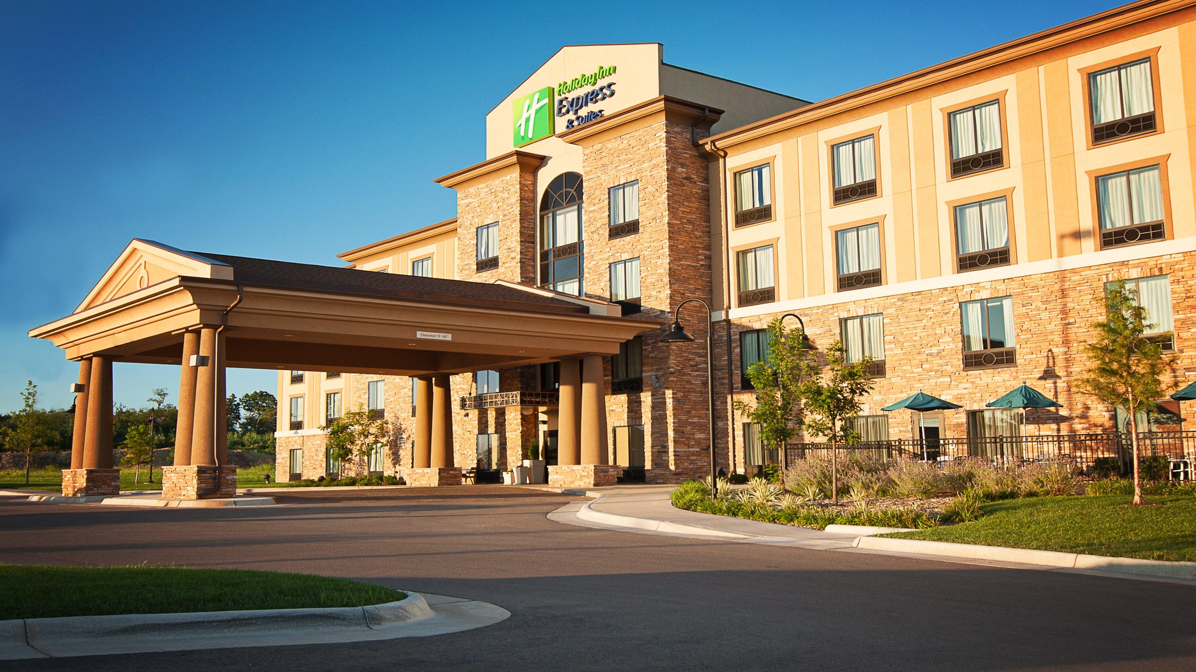 Holiday Inn Express Hotel & Suites Wichita Northeast By Ihg Bagian luar foto