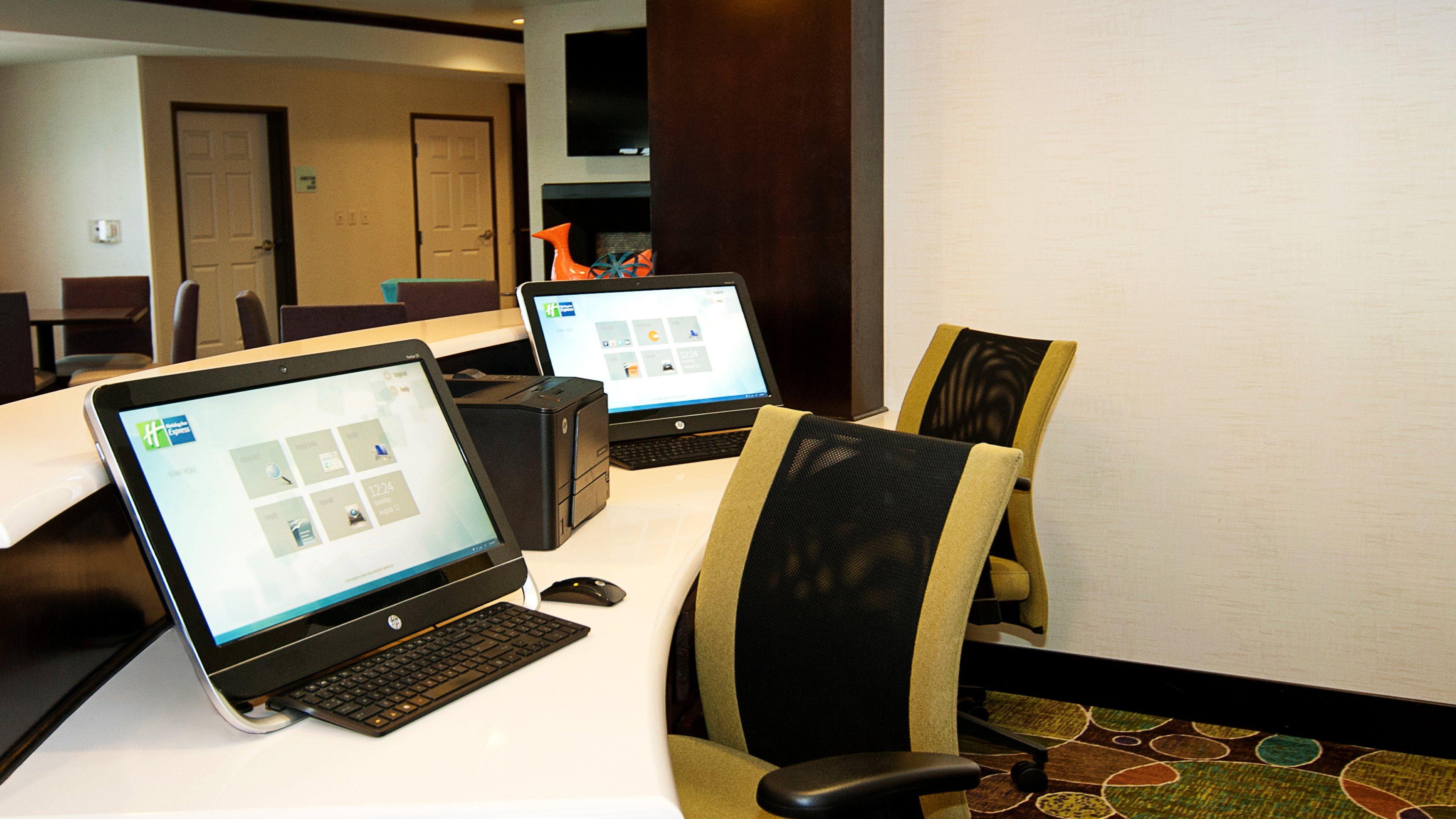 Holiday Inn Express Hotel & Suites Wichita Northeast By Ihg Bagian luar foto