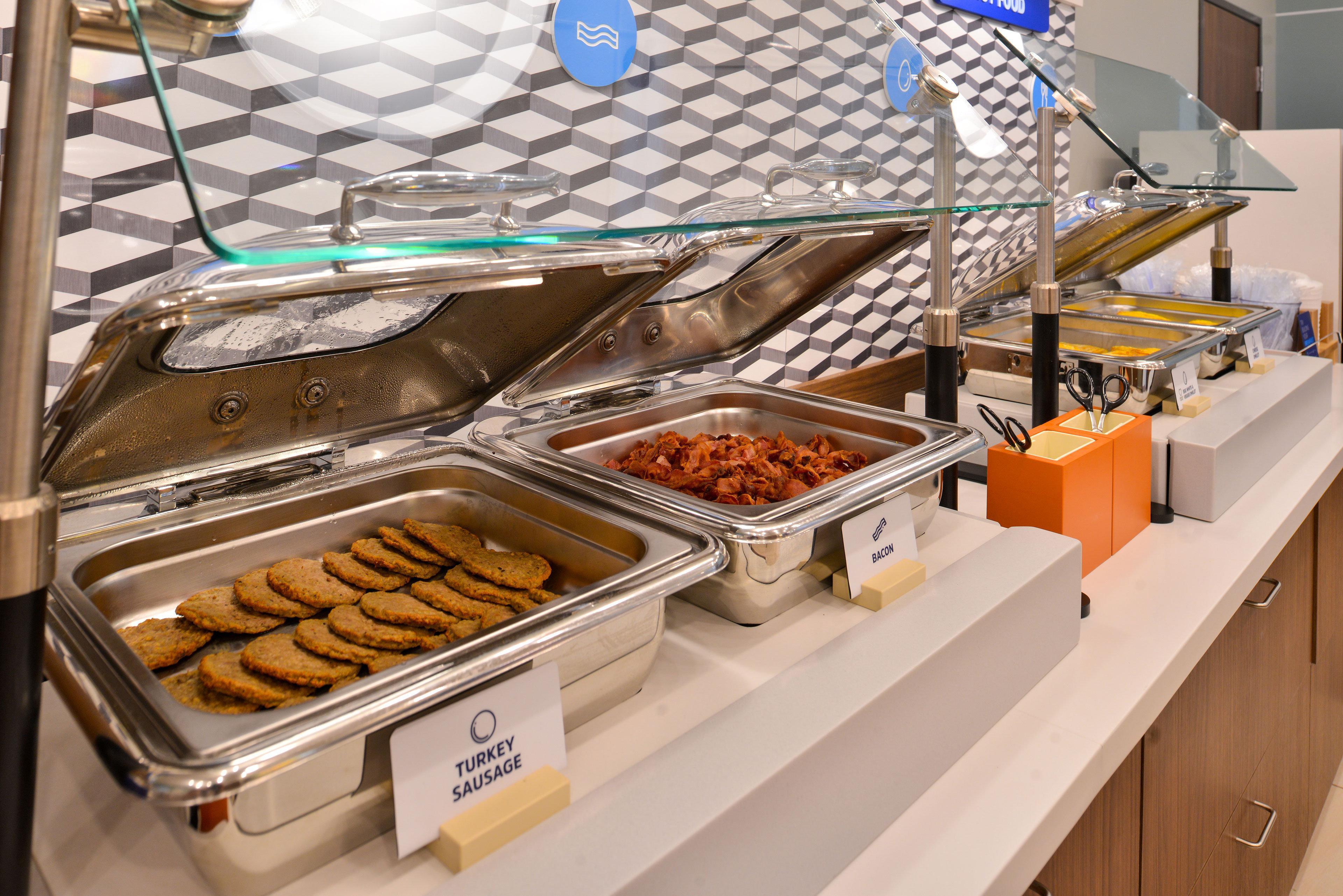 Holiday Inn Express Hotel & Suites Wichita Northeast By Ihg Bagian luar foto